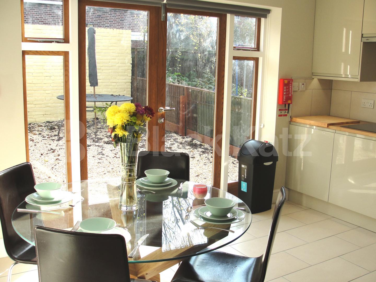 			NEW INSTRUCTION, 5 Bedroom, 1 bath, 1 reception House			 Rothsay Street, London Bridge